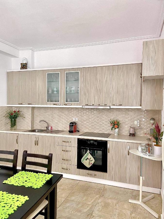 Iraa'S Apartment Саранда Экстерьер фото